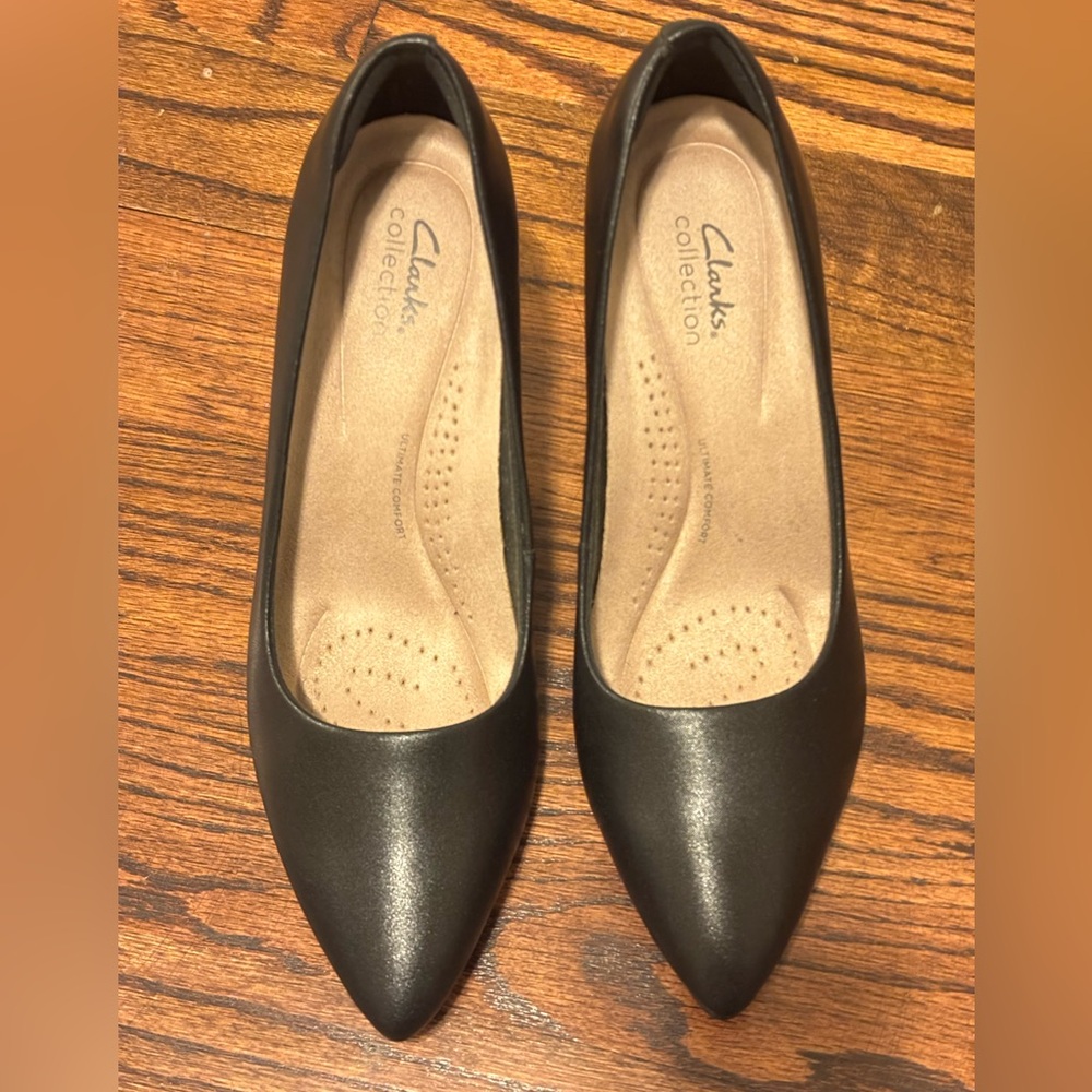 Clarks Classic Kataleyna Gem Pump - image 1